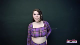 Смотри Curvy Brunette Cressie Rims & Swallows in POV Audition - топовое порно в 4K на FULL-PORN.COM