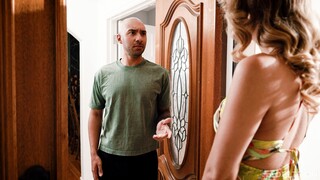 Смотри Bald-Headed Stud Fucks Blonde - топовое порно в 4K на FULL-PORN.COM