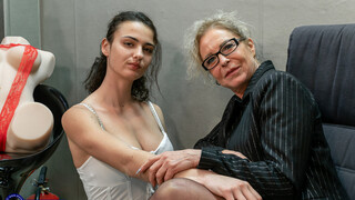 Смотри Lesbian Lust: Sylvia Krystal & Charlotte Grey's Affair - топовое порно в 4K на FULL-PORN.COM
