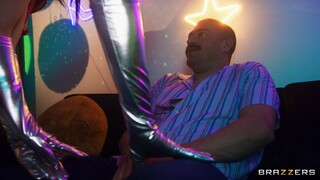 Смотри The Big Three - топовое порно в 4K на FULL-PORN.COM