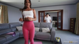 Смотри Deepthroat Action with Scarlett Starr - топовое порно в 4K на FULL-PORN.COM