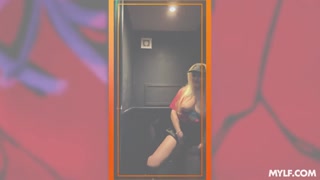 Смотри Do You Like It When Mom Wears a Bra and Thong? - топовое порно в 4K на FULL-PORN.COM