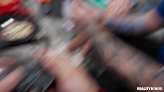 Смотри Cheating Couples: Amateur Blowjob and Handjob - топовое порно в 4K на FULL-PORN.COM