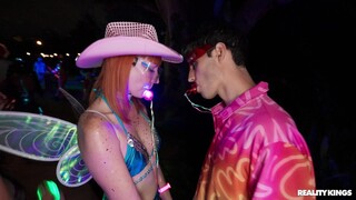 Смотри Deep Throat Action - No Holding Back - топовое порно в 4K на FULL-PORN.COM