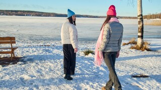 Смотри Socks and Snow: Lesbian Fun with Roxy and Sia - топовое порно в 4K на FULL-PORN.COM