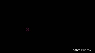 Смотри  Clara Mia Caught in Threesome  - топовое порно в 4K на FULL-PORN.COM