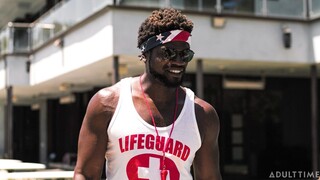 Смотри Greedy Sluts Gag on Lifeguard's Cock - топовое порно в 4K на FULL-PORN.COM