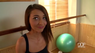 Alexis Brill's Gym Teacher Tool in Action - 4K порно видео на FULL-PORN.COM