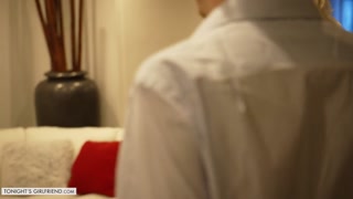 Смотри Charli Phoenix MILF Fucks in Hotel with Jimmy Michaels - топовое порно в 4K на FULL-PORN.COM