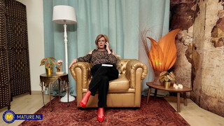 Смотри Lucas Fucks 54-Year-Old Cindy, a Dutch Granny, in the Mouth - топовое порно в 4K на FULL-PORN.COM