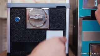 Смотри Laundromat Sex Fest with Jordi El Niño Polla and 2 Girls - топовое порно в 4K на FULL-PORN.COM