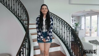 Смотри Lily Loves Being Lifted and Pounded Hard - топовое порно в 4K на FULL-PORN.COM
