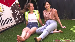 Смотри Felicity & Ivana: An Aussie Interview - топовое порно в 4K на FULL-PORN.COM