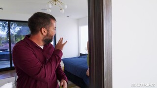 Смотри Big Cock Swinging Adventure - топовое порно в 4K на FULL-PORN.COM