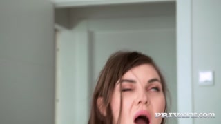 Смотри Stepfamily Fuck: Alice Xo and Her Stepdad Get Down - топовое порно в 4K на FULL-PORN.COM