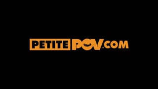 Смотри  Tiny Webcam Model, Big Temptation  - топовое порно в 4K на FULL-PORN.COM