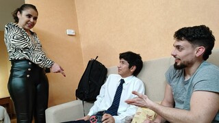 Смотри Young and Old: Paula and Toyboy Get Intimate - топовое порно в 4K на FULL-PORN.COM