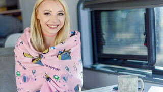 Смотри Pussy Licking Party In The Van - топовое порно в 4K на FULL-PORN.COM