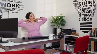 Смотри Natural Tits and Trimmed Pussy: Xander Corvus' Office Fuck - топовое порно в 4K на FULL-PORN.COM