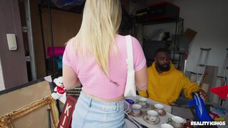 Смотри Interracial Lovers Get Wild - топовое порно в 4K на FULL-PORN.COM