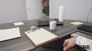 Смотри  Workplace Sex Shenanigans  - топовое порно в 4K на FULL-PORN.COM