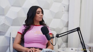 Interracial Threesome with Violet Myers, Alex Jones, and Kira Noir - 4K порно видео на FULL-PORN.COM