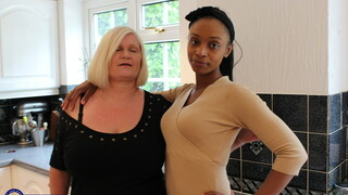 Смотри Mom-like Lacey Starr and Lola Marie's Pussy Licking Party - топовое порно в 4K на FULL-PORN.COM