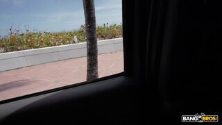 Смотри Cowgirl Action on a Dirty Bus - топовое порно в 4K на FULL-PORN.COM