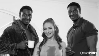 Смотри Skylar Snow's Big Tits in Twin Fuck Mix-Up - топовое порно в 4K на FULL-PORN.COM