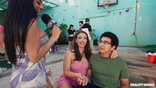 Смотри Tattooed Temptresses: A Block Party - топовое порно в 4K на FULL-PORN.COM