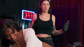 Tattooed Tramp Enjoys Anal - 4K порно видео на FULL-PORN.COM