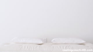 Смотри Alyssa's Pussy Licking Debut - топовое порно в 4K на FULL-PORN.COM