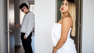 Смотри Stepsister's Desperate Blowjob - топовое порно в 4K на FULL-PORN.COM