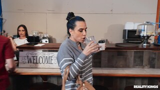 Смотри Brunette Lola Aiko Sucks Karen's Pussy - топовое порно в 4K на FULL-PORN.COM