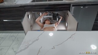 Смотри Natural Tits and a Pierced Pussy - топовое порно в 4K на FULL-PORN.COM