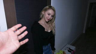 Смотри Miniskirt MILF Alix Lynx Gets Fucked - топовое порно в 4K на FULL-PORN.COM