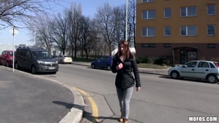 Смотри Ivana Sugar Teasingly Licks the Tip - топовое порно в 4K на FULL-PORN.COM