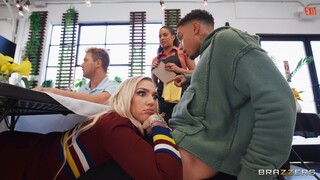 Смотри Interracial Public Sex Fest - топовое порно в 4K на FULL-PORN.COM