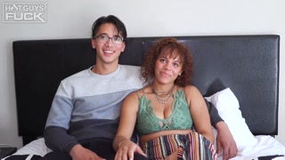 Смотри Will Molina is Back: Emma Rose Gives Him a Glamorous Welcome - топовое порно в 4K на FULL-PORN.COM