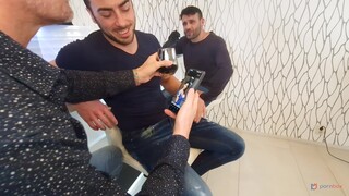 Смотри First Time DP for Vittoria with 3 Cock-hungry Men - топовое порно в 4K на FULL-PORN.COM