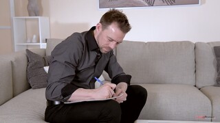 Смотри Schoolgirl Delia Enjoys Socks and Sex - топовое порно в 4K на FULL-PORN.COM