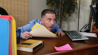 Смотри Tattooed Temptress Gives Big Dick BJ in Office - топовое порно в 4K на FULL-PORN.COM