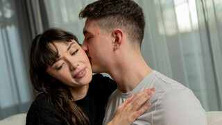 Catherine's Nipple Tease - 4K порно видео на FULL-PORN.COM