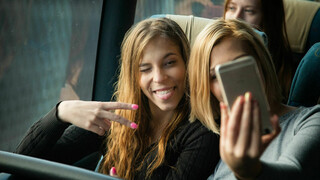 Смотри Hungarian Honeys: A Lesbian Trip to Remember - топовое порно в 4K на FULL-PORN.COM